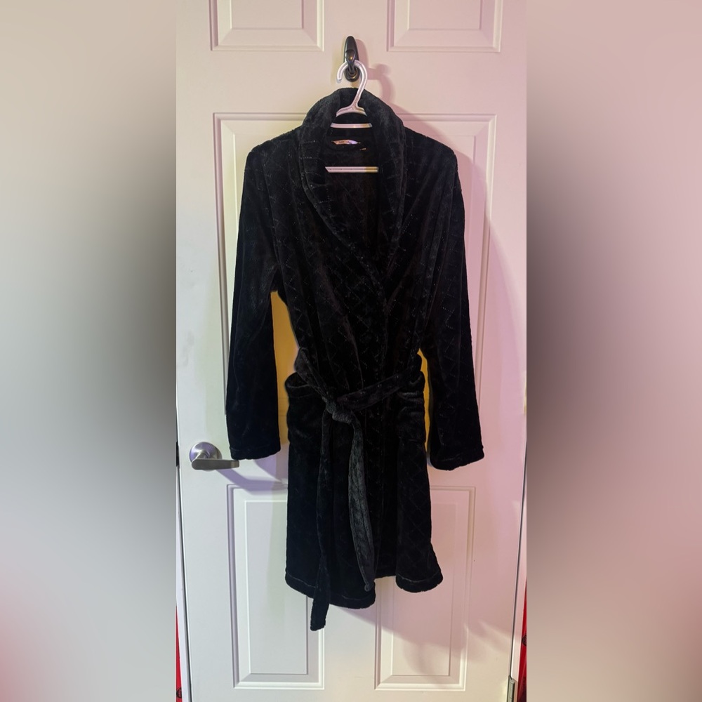 La Vie En Rose Soft Plush Robe- medium - Picture 9 of 15